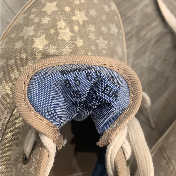 Gold meds with stars - Picture 5 of 8